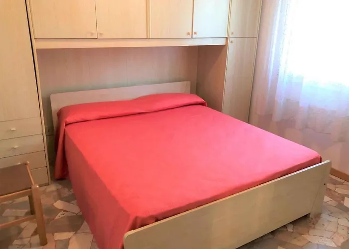 In 40875 Апартаменти *